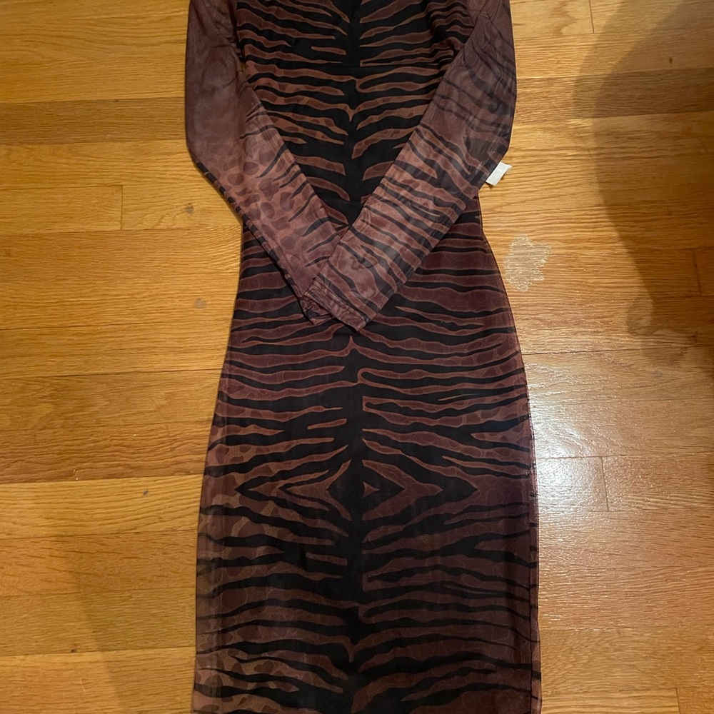 NWTS. Mesh Animal Print Dress 🐅 🦓 - Picture 5 of 8
